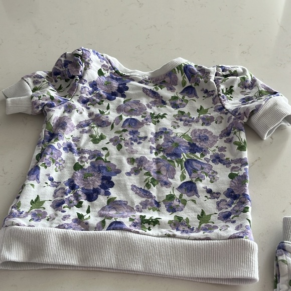 Girls Floral Two Pieces T-Shirt and Shorts Size 4 - Picture 2 of 5